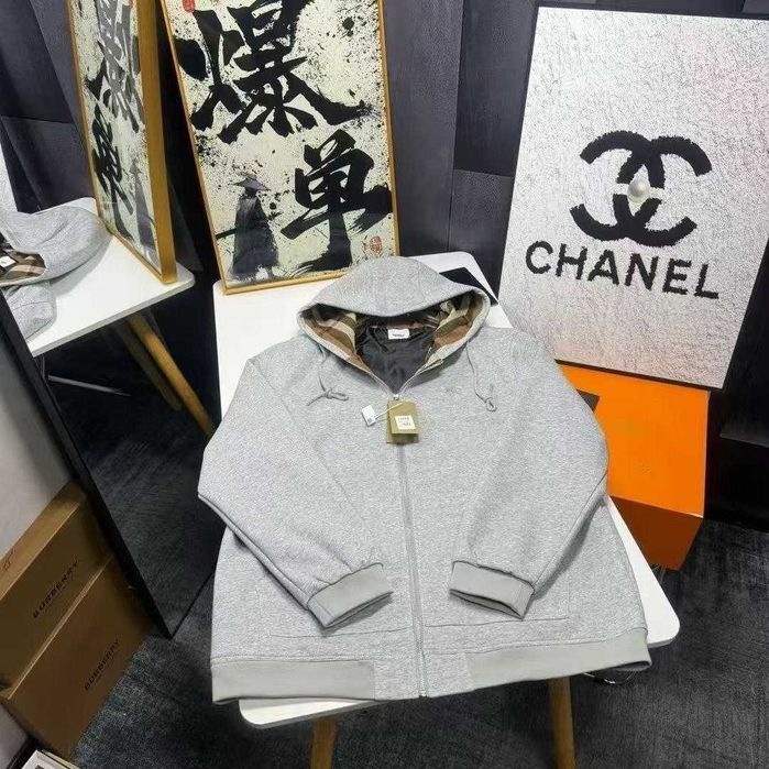 зипка от бренда Burberry