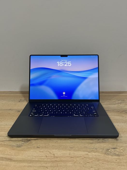 Macbook pro m3 pro 16 inch 18/512
