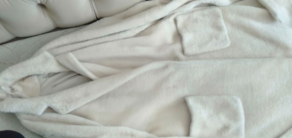 Күздік пальто сатамын, бағасы 20000т