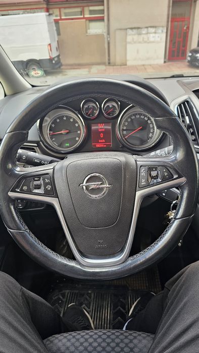 Opel Zafira 1.6 .150кс.7 места 2016