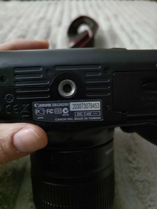 Продам фотоаппарат Canon