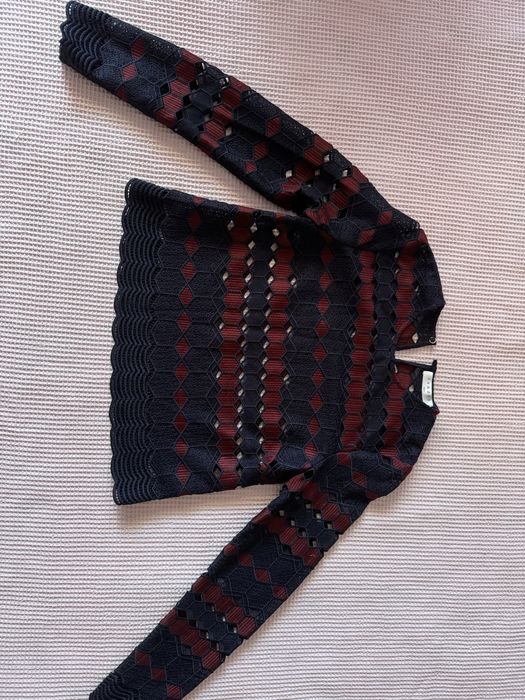 Официална блуза.