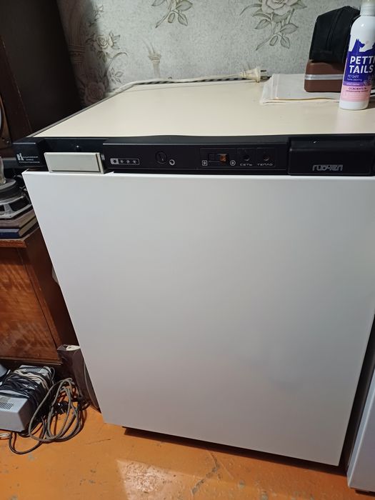 Продам морозильную камеру