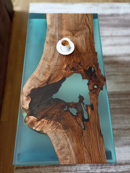 Трапезни маси от масив и епоксидна смола