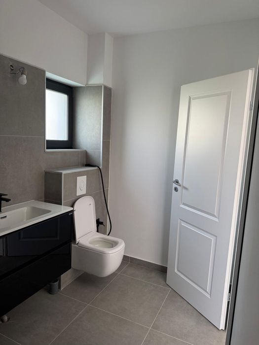 Casa nouă de vânzare în cartier rezidențial -  7 minute de Pitești și Mioveni