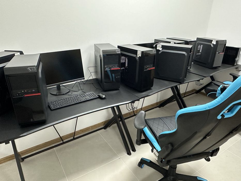 Echipament sala gaming scaune,calculatoare,mese,monitoare etc.