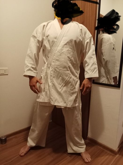 Vând Kimono 175 cm