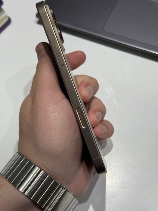 Iphone 16pro max 256gb 90%