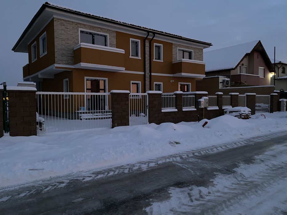 PROPRIETAR vand Duplex Mosnita Noua 120 mp la asfalt/șosea 4 camere