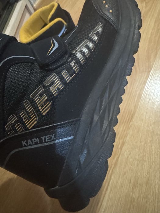 Зимние ботинки Kapika  в хорошем состоянии