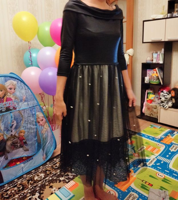 Продам платья женские