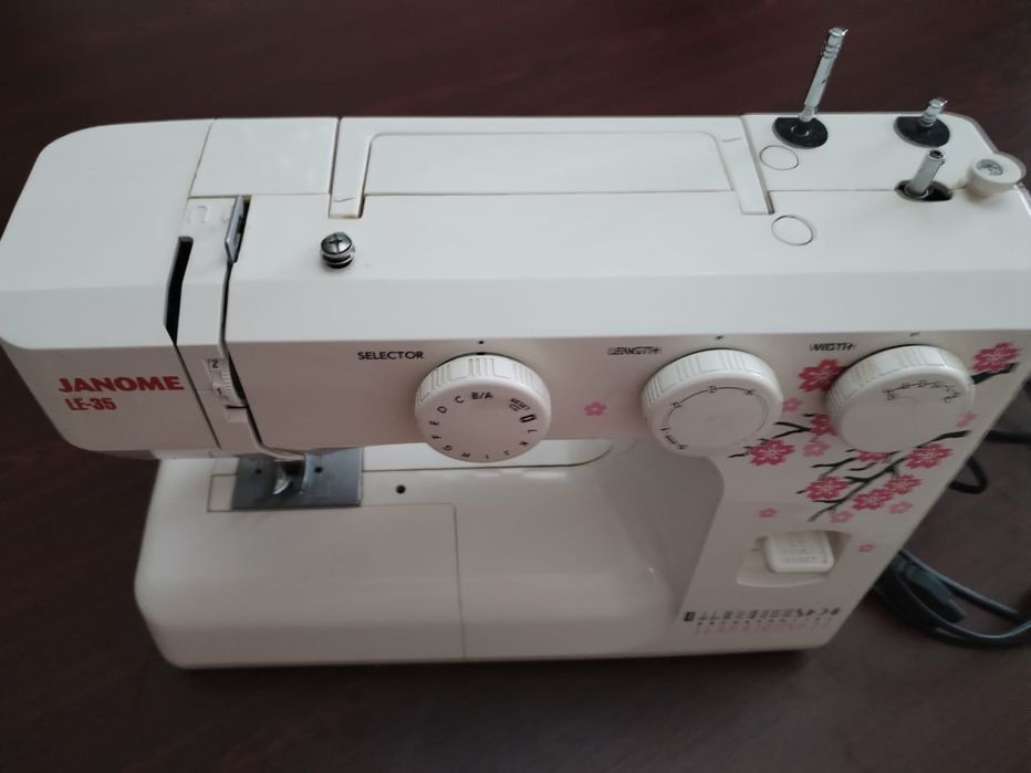 Тігін машинасы.       .