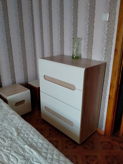 Продам спальный гарнитур