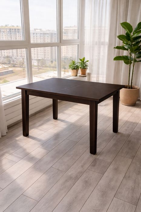 Кухонный стол от фирмы Икея.