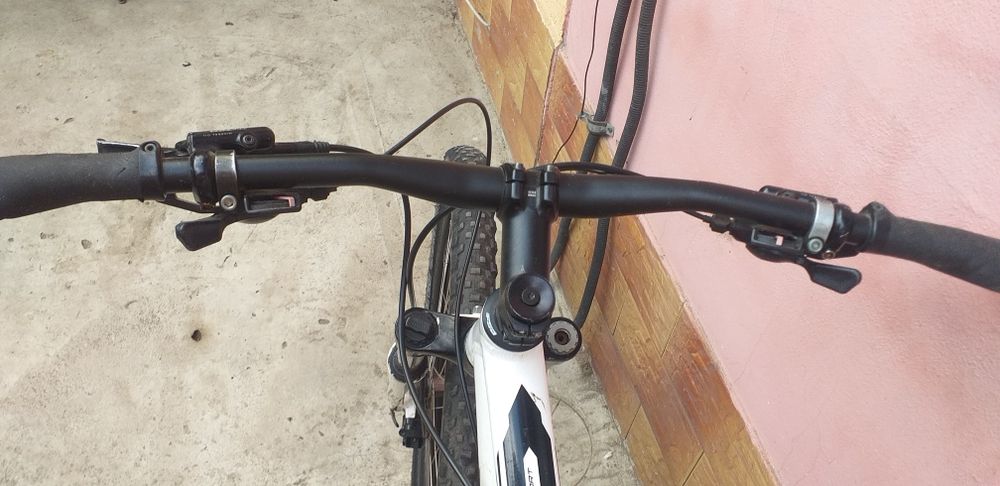 Bicicletă  Mountani Bike Specialized