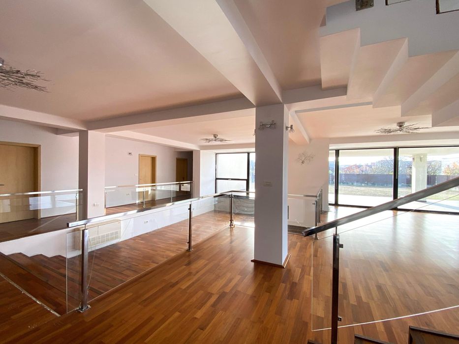 Clinica / Centru medical / Studio Pilates / SPA