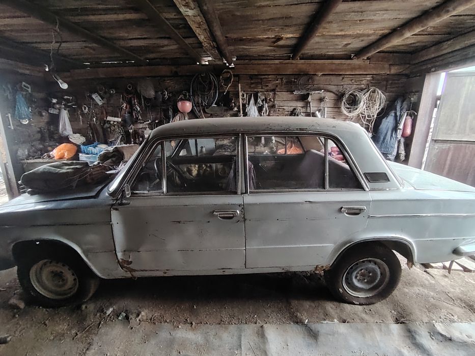 Ваз-жигули 2103.