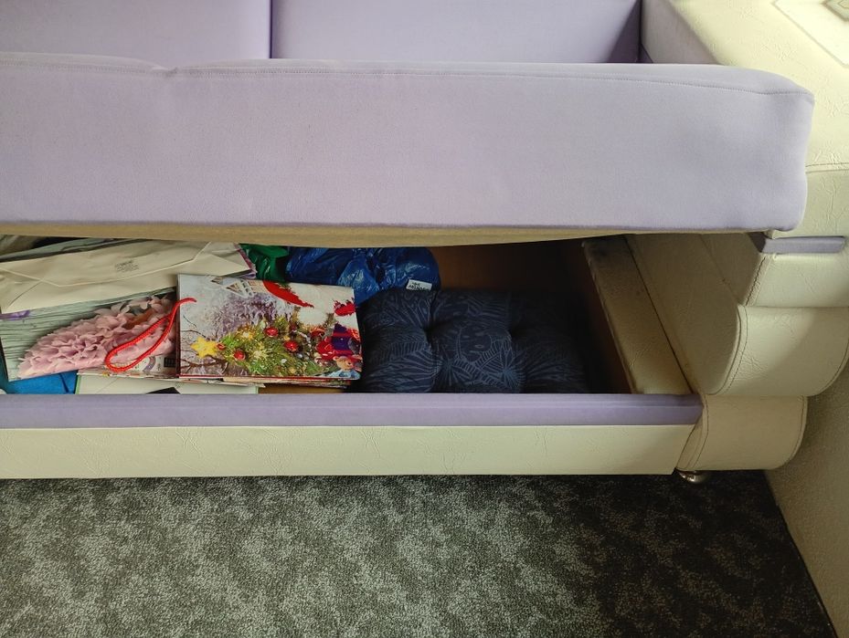 Vînd două canapele 2 per.