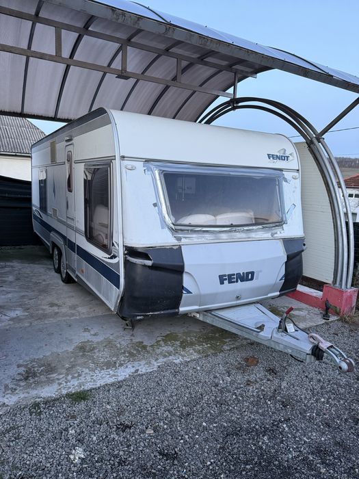 Vand Rulata FENDT second necesita mici reparati!