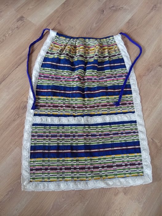 Тъкана старинна северняшка престилка от вълна