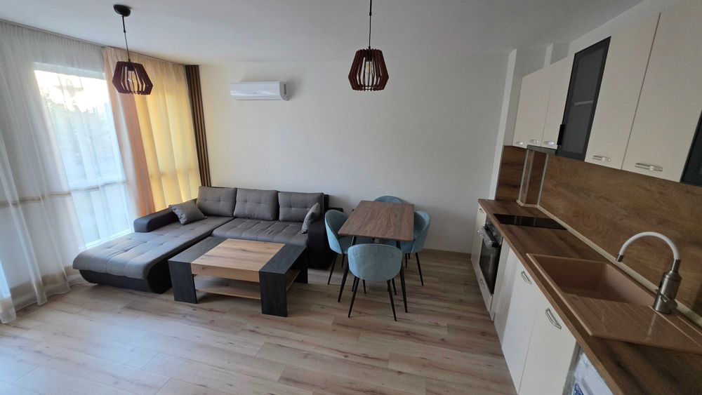 Двустаен обзаведен чисто нов! ! !