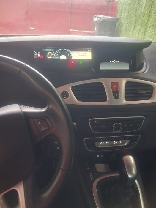 Renault Scenic 2011, 1.5 diesel, cutie automata.