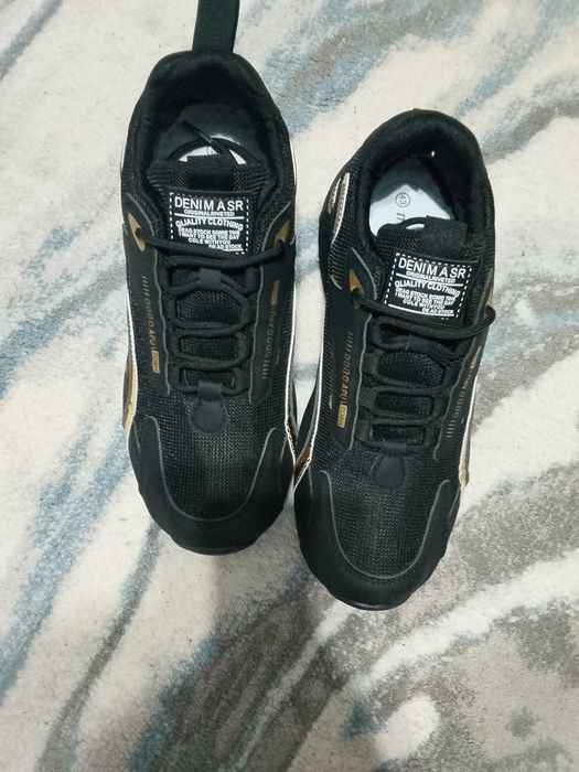 Кроссовки обсолютно новые