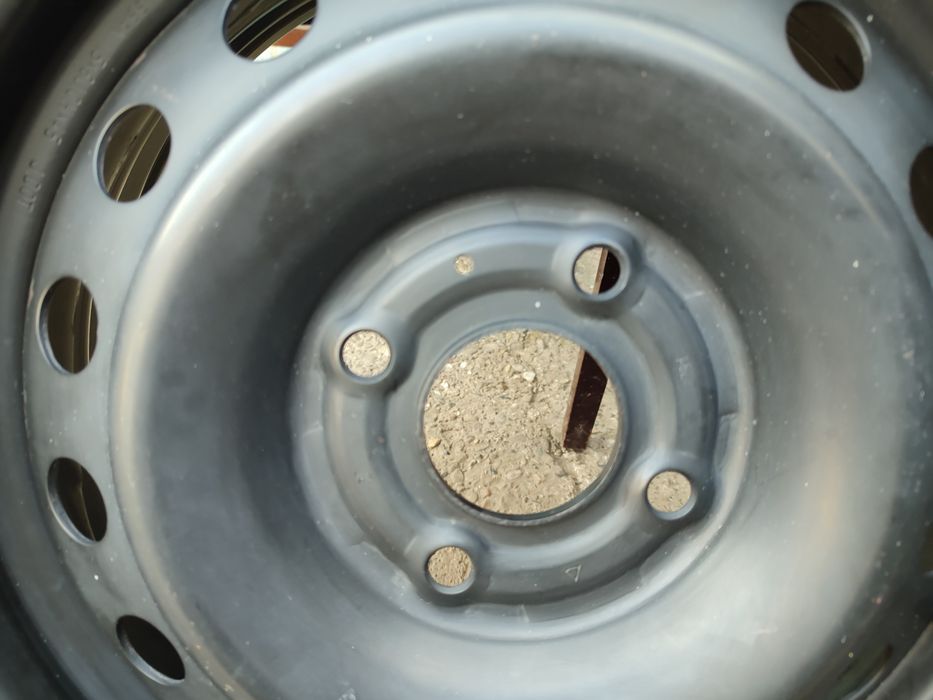 Roata auto marca Michelin