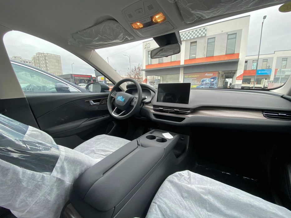 Hongqie E-QM5 610km pod zakaz