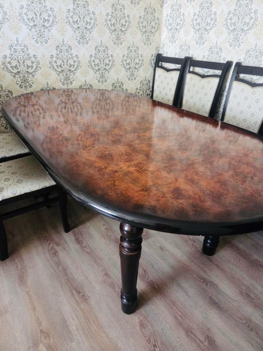 Продам стол 2,5м в идельном состоянии