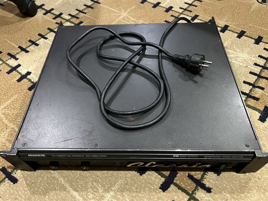 MACKIE 1400 wats Arginal