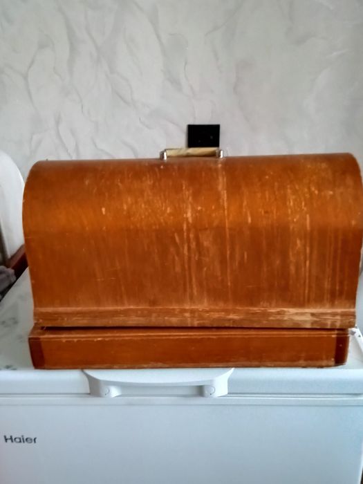 Продам швейная машина