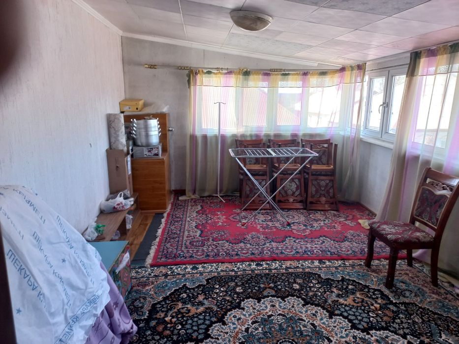 Дом двухэтажный в центре