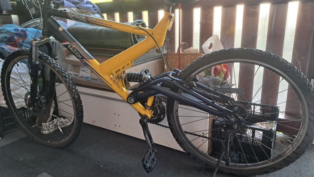 Bicicletă Full Suspension 10 viteze