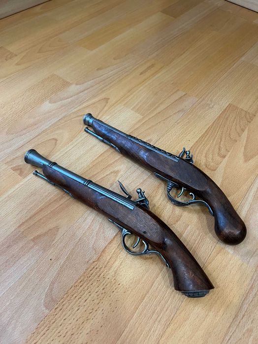 Реплика на кремъклия, комплект от два