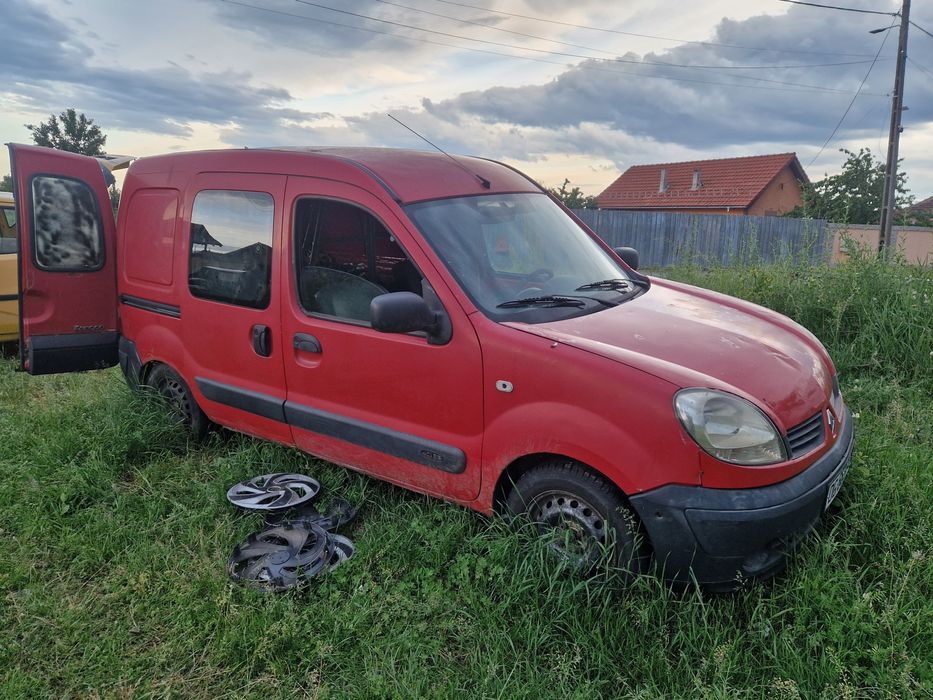 Dezmembrez renault kango