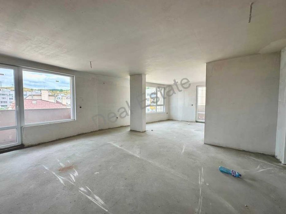 Продава се Тристаен апартамент в Благоевград, Еленово 2 - 119 кв.м за 850 €/кв.м - Снимка #2