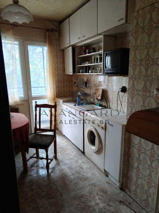 Продава се Тристаен апартамент в Пловдив, Кършияка - 80 кв.м за 900 €/кв.м - Снимка #3