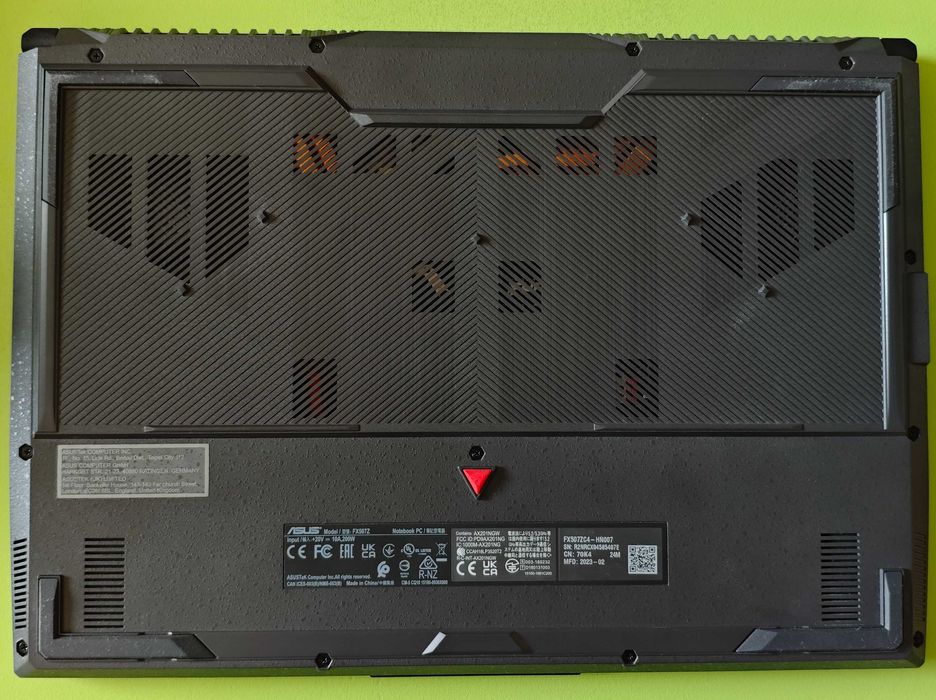 Продавам геймърски лаптоп ASUS TUF Gaming F15 FX507ZC4 - като НОВ