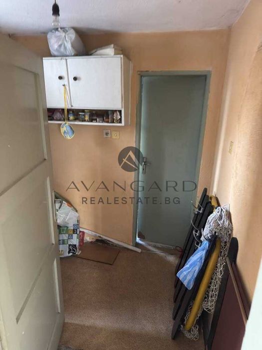 оф.24871 Масивна къща с двор/ с. Скутаре