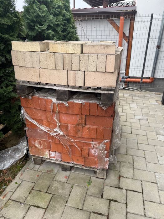 Vând cărămidă! Bistrita