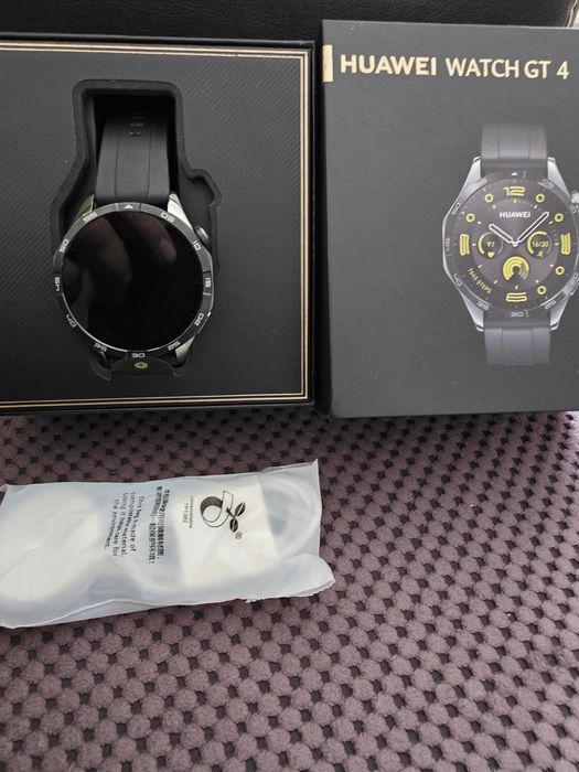 Huawei P30 Pro върви заедно със huawei watch gt 4
