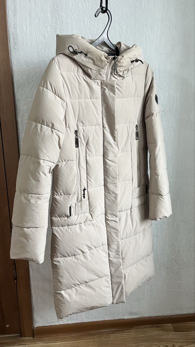 Продам весенние куртки