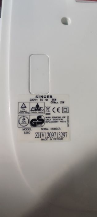 Mașină de cusut Singer 8280