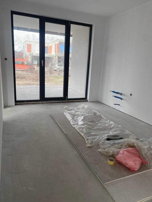 Продава се Къща в Пловдив, Остромила - 380 кв.м за 1048 €/кв.м - Снимка #6