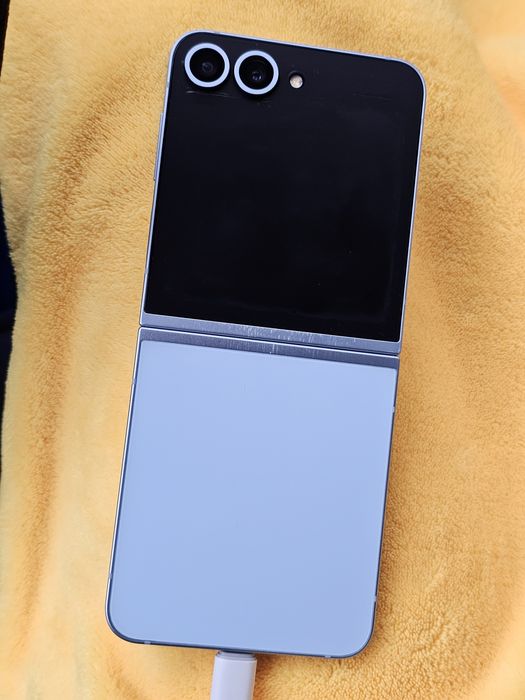 Galaxy Z Flip 6 blue 12/256gb + Bonus