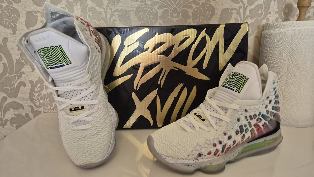 Nike LeBron 17, cod BQ3177-100,  mărimea 41.