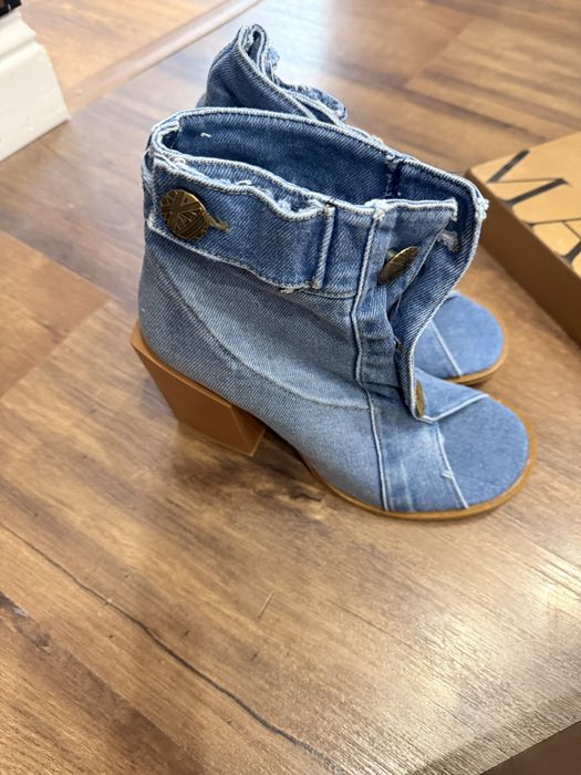 Продам новые туфли magza