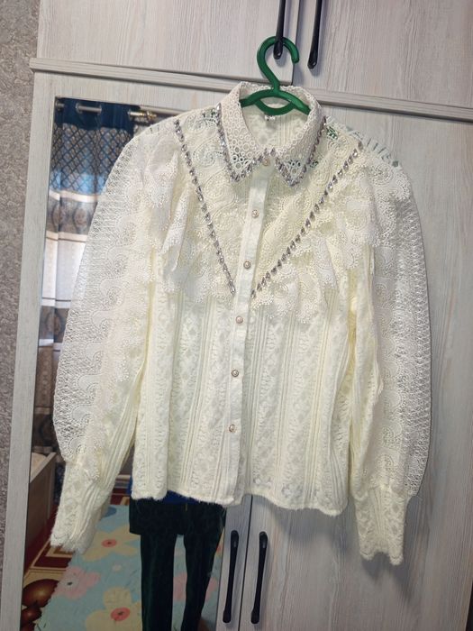 Oq kofta kiyilmagan yangi