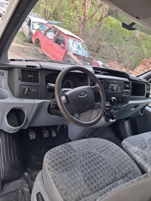 Продавам Ford tranzit 2.2 TDCI 100K